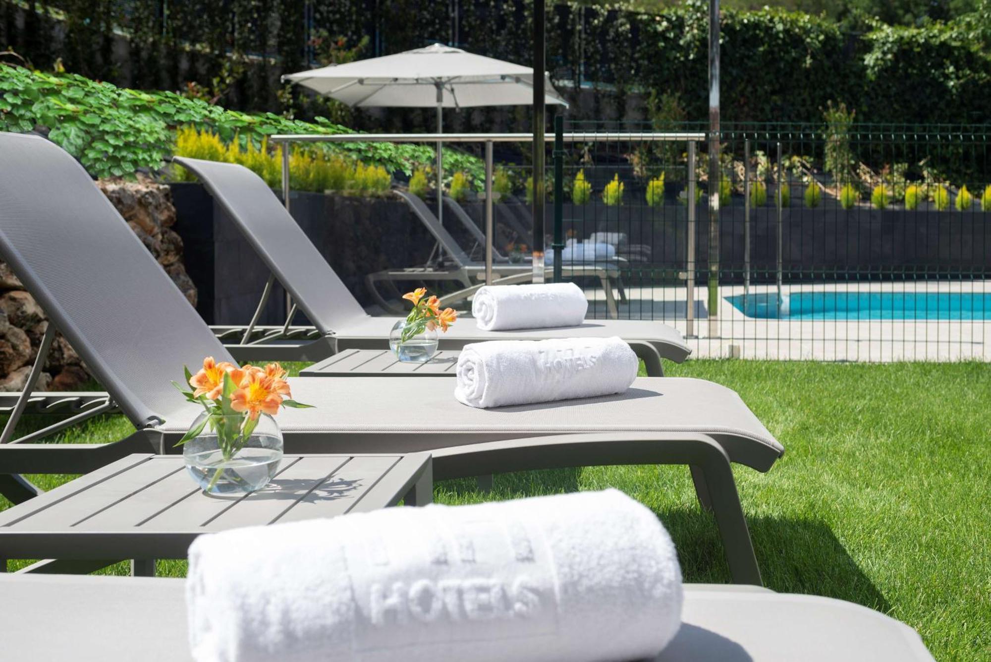 Nh Madrid Ribera Del Manzanares Hotel Exterior photo